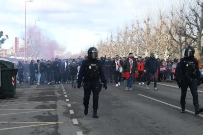 La afición gijonesa llega al Reino para el Cultural-Sporting de Gijón.