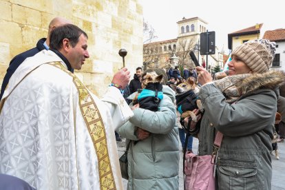 Bendición de San Antón a los animales en León.