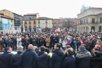 La manifestación recorre la traza de Feve entre la Asunción y la estación de Matallana en León.