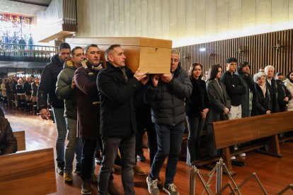 Funeral de Urbano González, cara visible de la lucha contra la ELA en León.