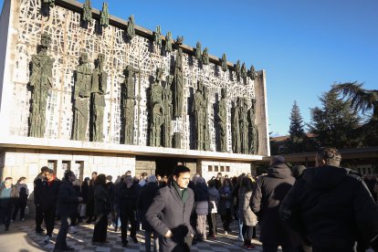 Funeral de Urbano González, cara visible de la lucha contra la ELA en León.