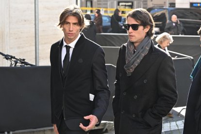 ROME (Italy), 21/01/2026.- A handout photo from the Valentino Foundation Press Office shows the coffin of Italian fashion designer Valentino Garavani at the PM23 exhibition site, where he will lie in state before the funeral, in Rome, Italy, 21 January 2026. (Moda, Italia, Roma) EFE/EPA/VALENTINO FOUNDATION PRESS OFFICE/ HANDOUT HANDOUT EDITORIAL USE ONLY/NO SALES