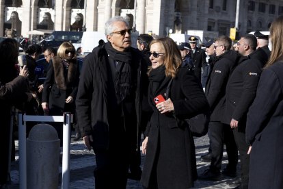 Roma (Italy), 23/01/2026.- Journalist and former Vice President of the Council of Ministers of Italy Francesco Rutelli (C-R) and Italian journalist Barbara Palombelli (C-L) arrive to attend Valentino Garavani's funeral at the Basilica of S. Maria degli Angeli e dei Martiri in Rome, Italy, 23 January 2026. Valentino passed away at the age of 93 at his home in Rome on 19 January 2026. (Moda, Italia, Roma) EFE/EPA/MASSIMO PERCOSSI