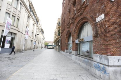 Pilotos Regueral se renombrará comocalle de los Museos.