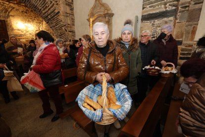 Bendición de panes en Cacabelos
