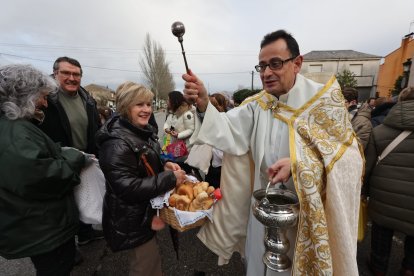 Bendición de panes en Cacabelos