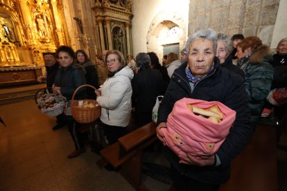 Bendición de panes en Cacabelos