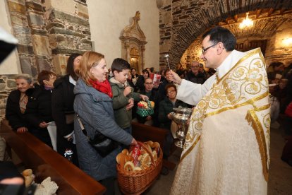 Bendición de panes en Cacabelos