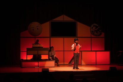 Una escena de la obra que se representa en el Teatro San Francisco.