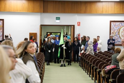 Sergio Boixo y César de la Fuente reciben la máxima distinción de la ULE.