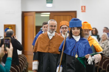 Sergio Boixo y César de la Fuente reciben la máxima distinción de la ULE.