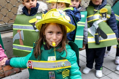 El Carnaval de los Colegios toma La Bañeza