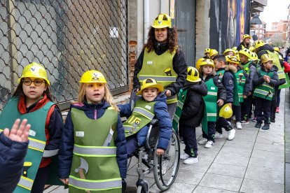 El Carnaval de los Colegios toma La Bañeza