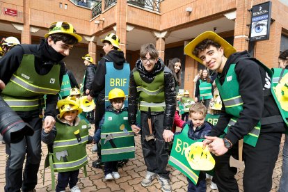 El Carnaval de los Colegios toma La Bañeza
