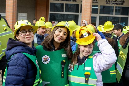 El Carnaval de los Colegios toma La Bañeza