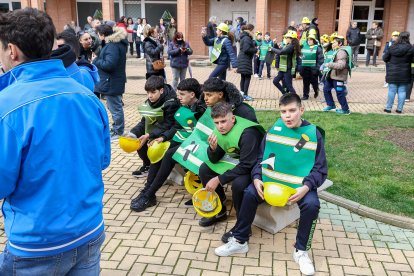 El Carnaval de los Colegios toma La Bañeza