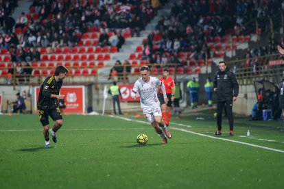 Cultural y Zaragoza sellan un empate a cero en un encuentro muy espeso