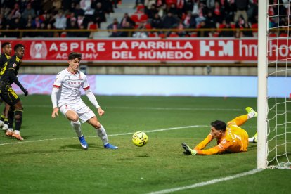 Cultural y Zaragoza sellan un empate a cero en un encuentro muy espeso