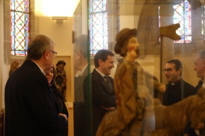 El candidato a la reelección a la Presidencia de la Junta de Castilla y León, visita el Palacio de Gaudí