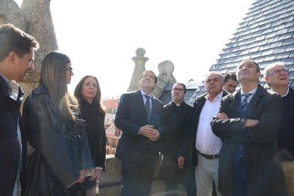 El candidato a la reelección a la Presidencia de la Junta de Castilla y León, visita el Palacio de Gaudí