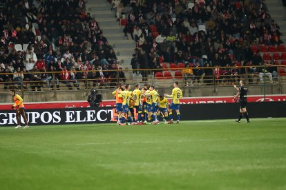 De la Barrera no logra resurgir al equipo culturalista en su debut.