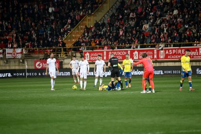 De la Barrera no logra resurgir al equipo culturalista en su debut.