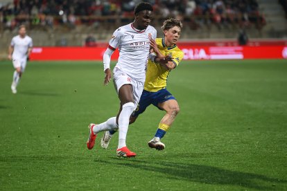 De la Barrera no logra resurgir al equipo culturalista en su debut.