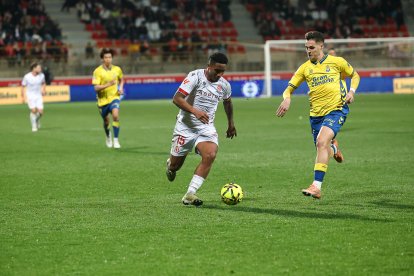 De la Barrera no logra resurgir al equipo culturalista en su debut.