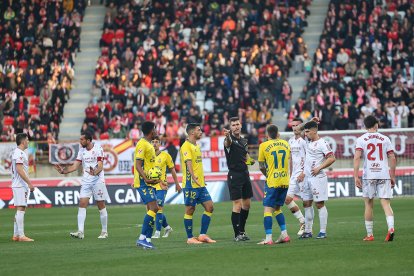 De la Barrera no logra resurgir al equipo culturalista en su debut.
