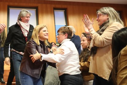 Martínez y Bernabé a su llegada al mitin