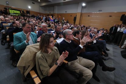 Aforo completo en la Casa de la Cultura de Ponferrada.