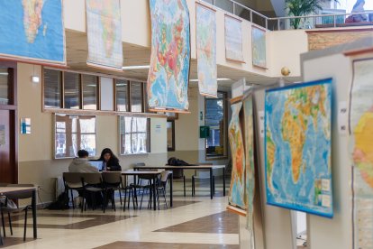 Exposición de cartografía en la Universidad de León.