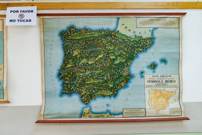 Exposición de cartografía en la Universidad de León.