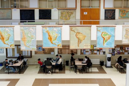 Exposición de cartografía en la Universidad de León.