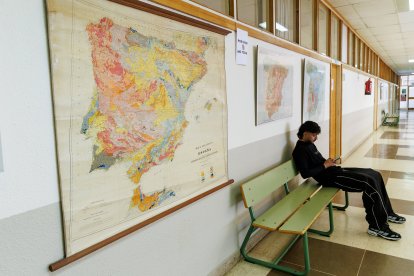 Exposición de cartografía en la Universidad de León.