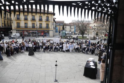 El acto se enmarca dentro de los festejos del centenario del arquitecto.