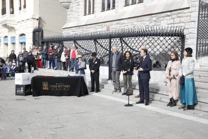 El acto se enmarca dentro de los festejos del centenario del arquitecto.