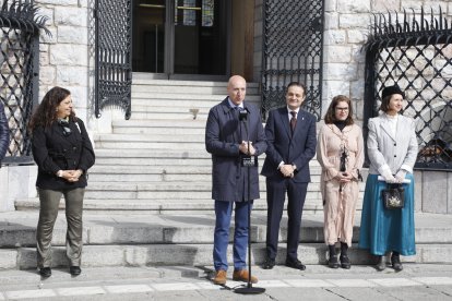 El acto se enmarca dentro de los festejos del centenario del arquitecto.