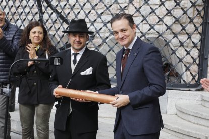 El acto se enmarca dentro de los festejos del centenario del arquitecto.