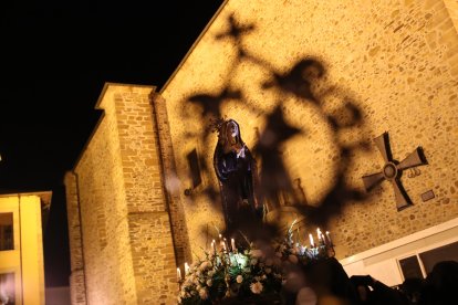 La procesión de Nuestra Señora de los Dolores en Ponferrada.