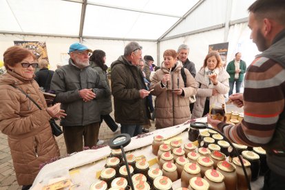 La Feria Miliel goza de un buen ambiente.