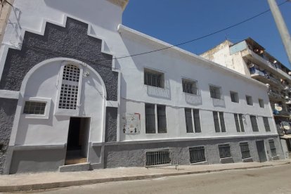 Fachada de la casa del Bab El Oued de las Agustinas Misioneras en Argel que visitará el Papa este lunes.