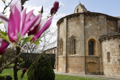 Un rincón del jardín del monasterio de Carrizo