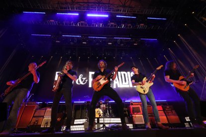 Las imágenes del concierto de Fito & Fitipaldis.