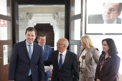 El presidente de la Junta de Castilla y León, Alfonso Fernández Mañueco, preside la recepción institucional a los representantes del Consejo General de Colegios Oficiales de Graduados Sociales de España y de los Colegios Oficiales de la Comunidad.