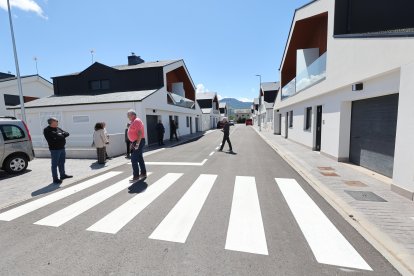 Aspecto que ofrece la nueva urbanización de viviendas de promoción en Posada del Bierzo, diseñada por el arquitecto Manuel Neira.