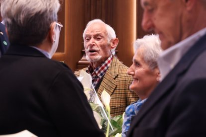 Homenaje a las Bodas de Oro y Diamante de León