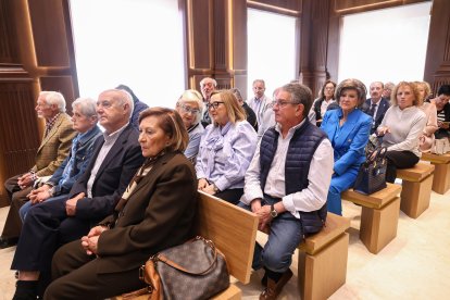 Homenaje a las Bodas de Oro y Diamante de León