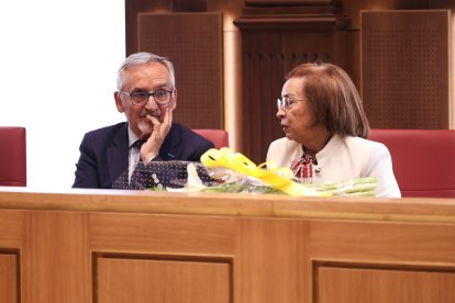 Homenaje a las Bodas de Oro y Diamante de León