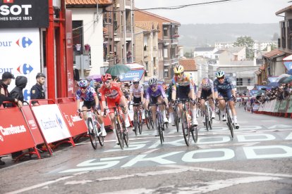 Astorga, gran protagonista de la Vuelta a España Femenina.